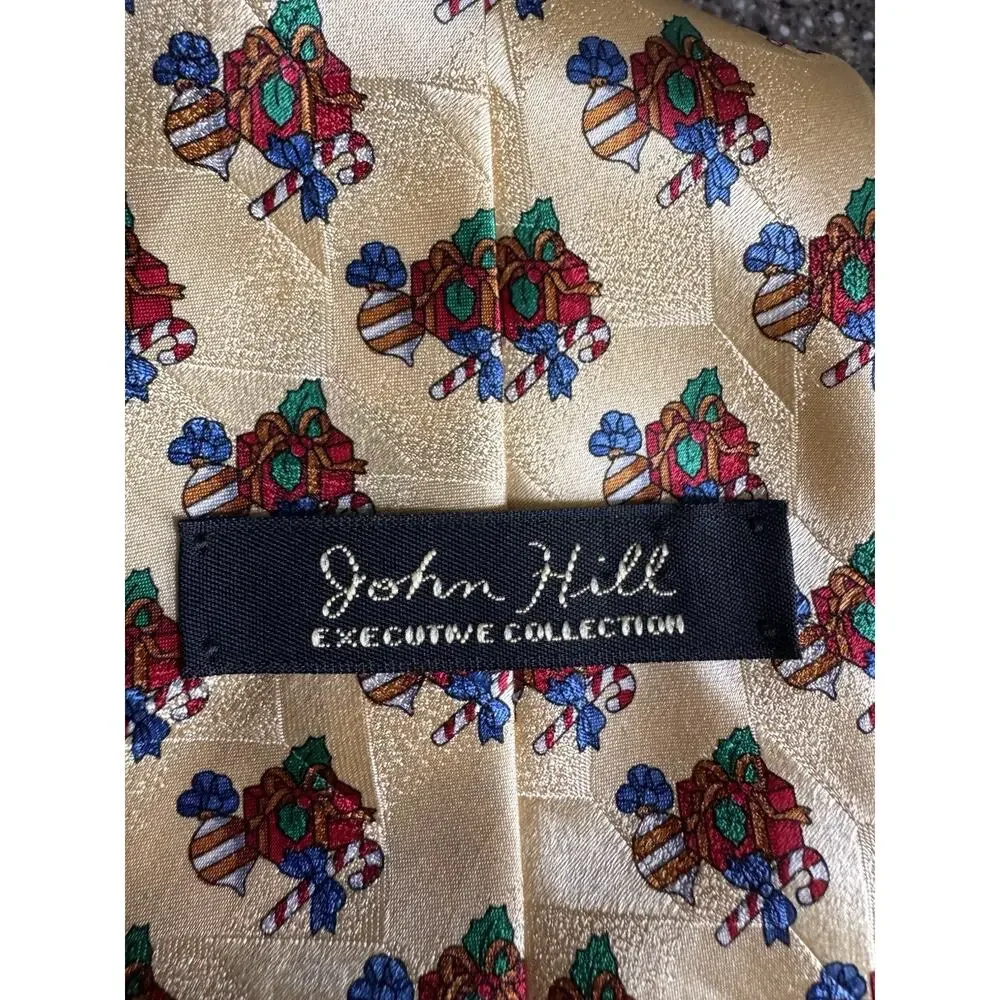 Vintage John Hill Executive Collection 100% Silk Christmas Tie Holiday Gift Gold